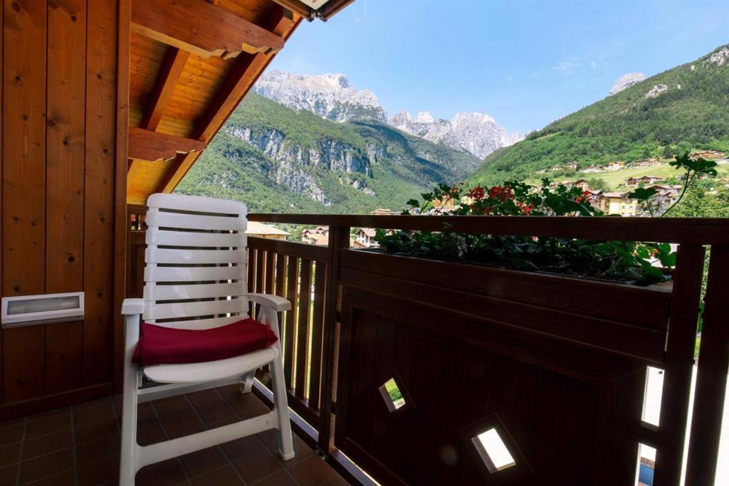 Hotel Des Alpes Molveno Eksteriør billede