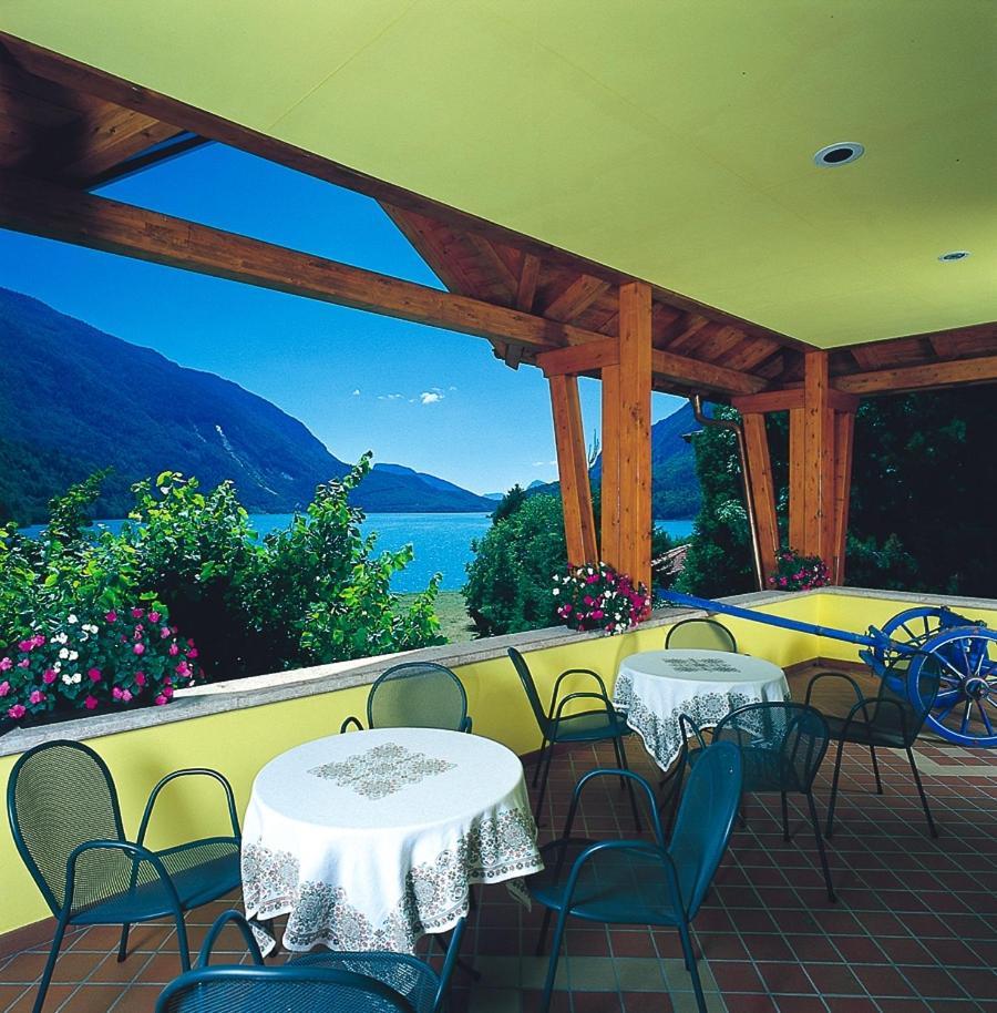 Hotel Des Alpes Molveno Eksteriør billede