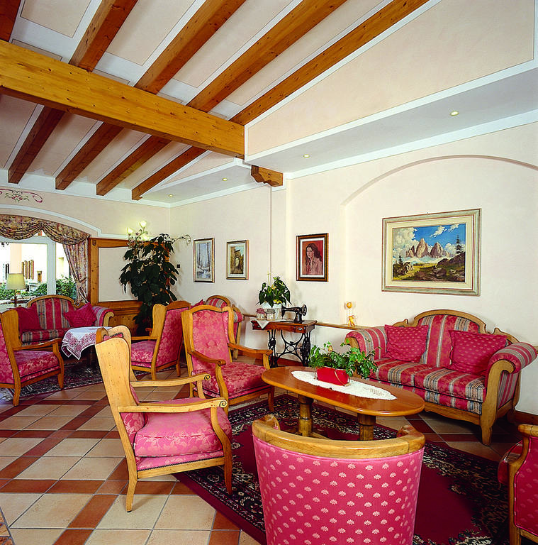 Hotel Des Alpes Molveno Eksteriør billede