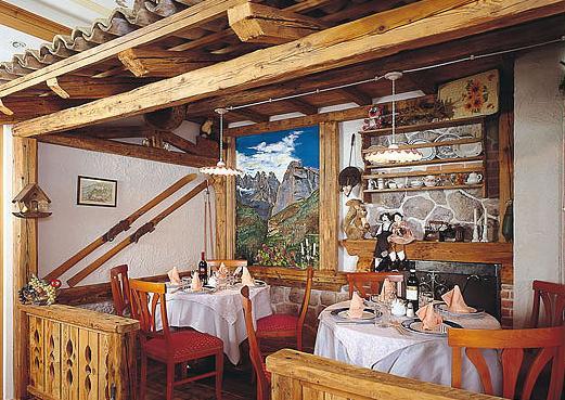 Hotel Des Alpes Molveno Eksteriør billede